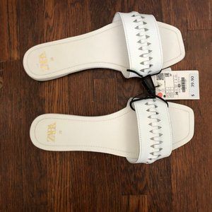BRAND NEW ZARA FAUX LEATHER GEO CUT OUT SLIDE